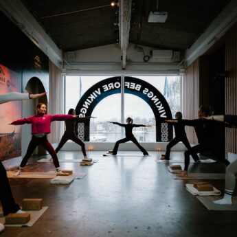 Yoga på Vrak med Yogayama